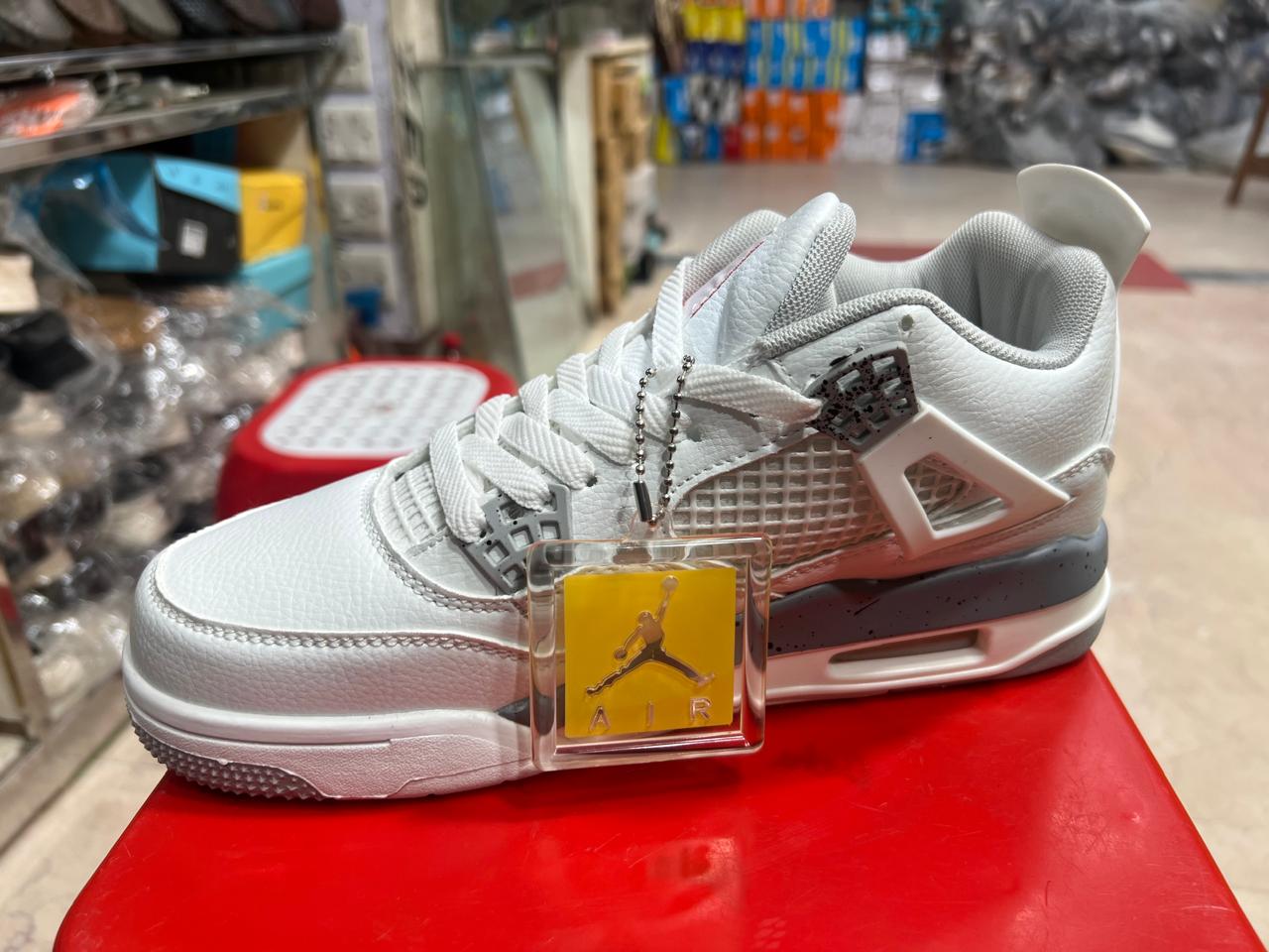 Jorden Sneakers